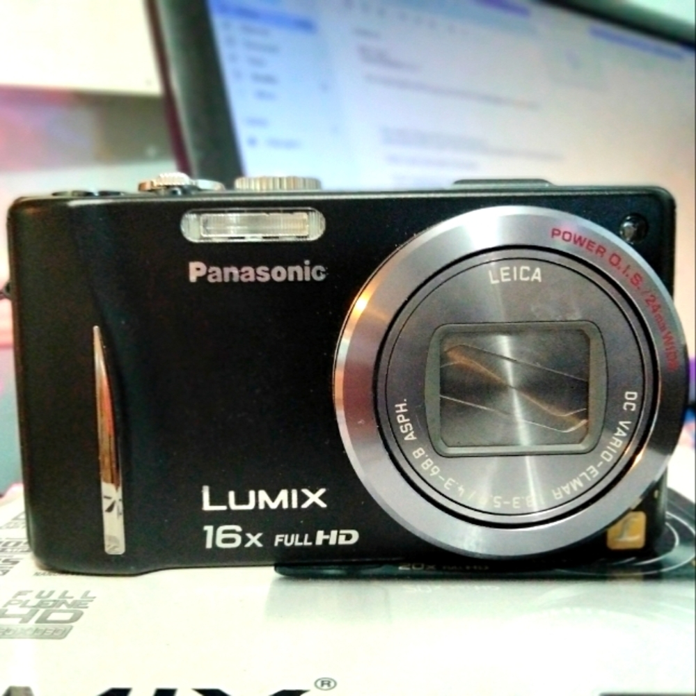 Panasonic Lumix Digital Camera DMC ZS25 16 Megapixel Brand New in Box
